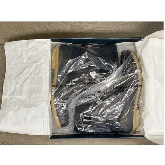 Tommy Hilfiger Womens Mid-Calf Cold Weather Boots NIB! - Picture 2 of 13